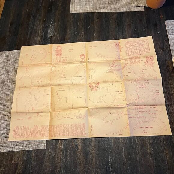 Vintage 50s 60s 70s 80s Large Lot Iron On Applique Embroidery Sewing Patterns - Picture 10 of 13